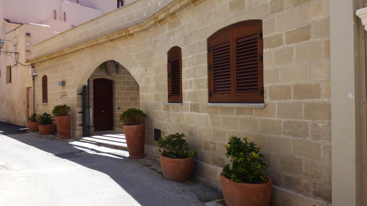 Hotel Il Portico Favignana Eksteriør billede