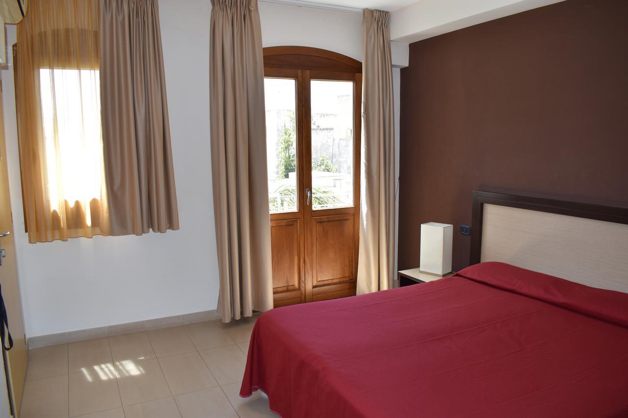Hotel Il Portico Favignana Eksteriør billede