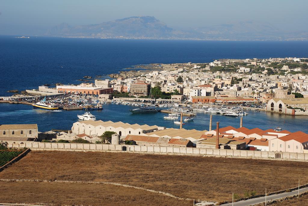 Hotel Il Portico Favignana Eksteriør billede
